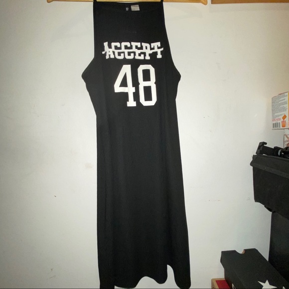 H&M Ribbed Jersey Dress - Picture 2 of 2